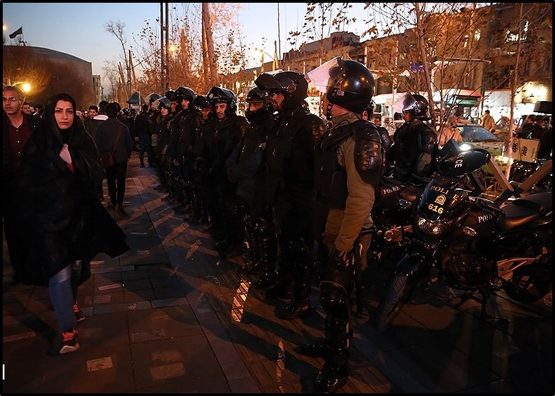 Police during the 2017-18 protests